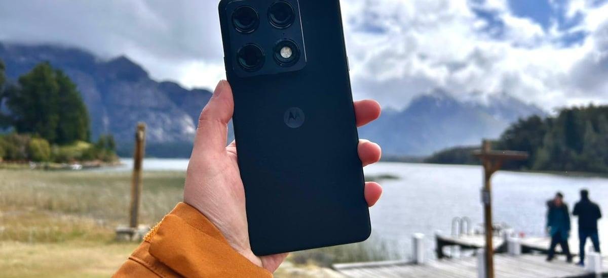 Así es Motorola Signature, su nuevo smartphone premium que tiene “la mejor cámara de la historia” de sus teléfonos - La Tercera