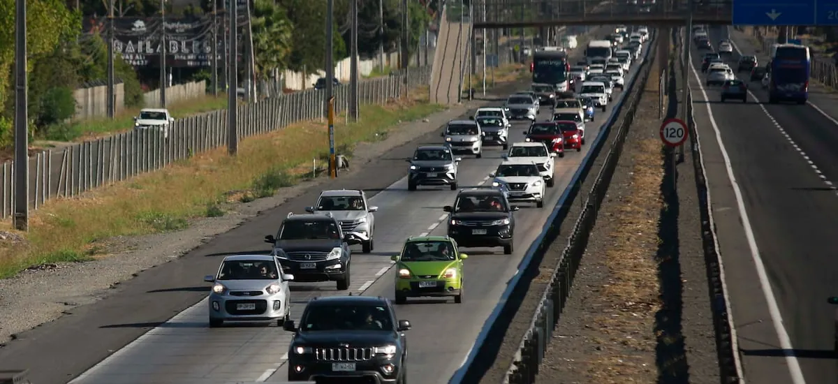 Balance por Semana Santa: Carabineros reporta tres fallecidos y 65 detenciones por conducción bajo efecto de drogas