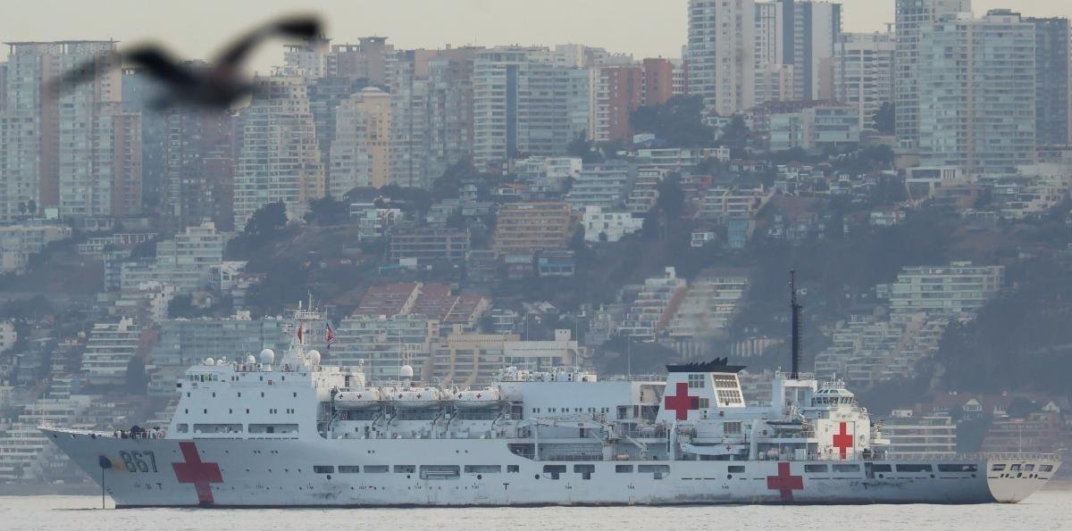 "Arca de la Ruta de la Seda": ¿Por qué el buque hospital chino que está en Valparaíso no puede funcionar?