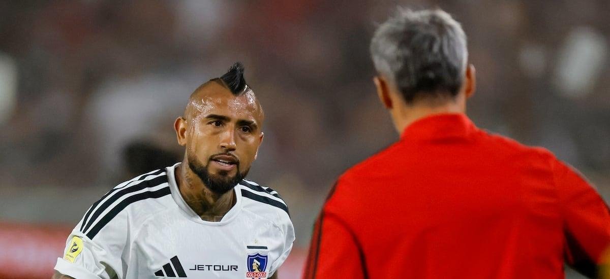 DT de Colo Colo le rayó la cancha a Vidal: “Si él en algún momento sobrepasa el límite…”
