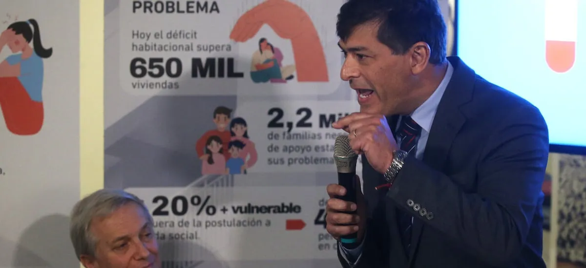 “No está la piscina para darse gustitos como esos”: Parisi recrimina almuerzo de Kast con excompañeros en La Moneda - La Tercera