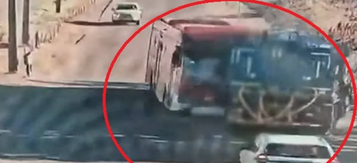 Video aclararía todo tras fatal choque de micro en Pudahuel: identifican a única víctima, una joven pasajero de 21 años - La Cuarta