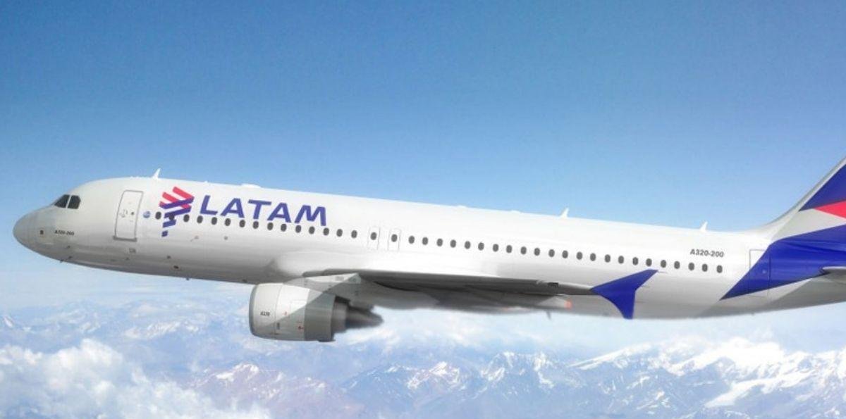 Ganancias acumuladas de LATAM Airlines Group crecieron 49% en 2025: transportaron a más 239 mil pasajeros diarios