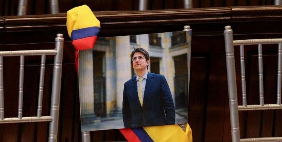 Condenan a 7 años de prisión a adolescente que asesinó al candidato presidencial Miguel Uribe en Colombia