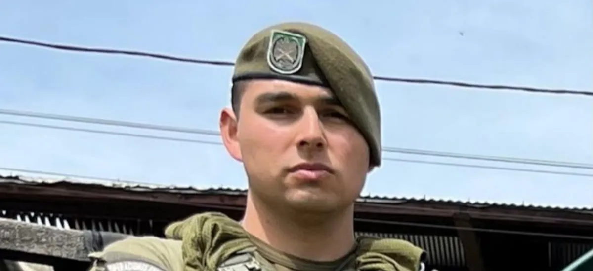 Diez felicitaciones en su hoja de vida: Quién era Marcos Cosme, el carabinero fallecido tras ser baleado en Región de Los Ríos