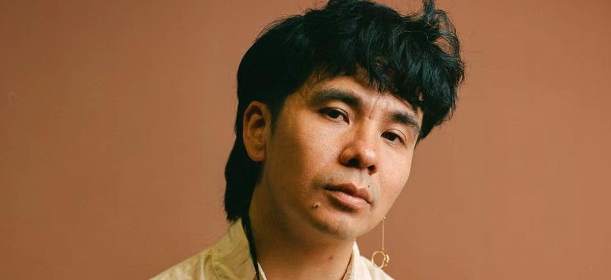 Ocean Vuong y el arte de convertir el desamparo en una forma de alegría