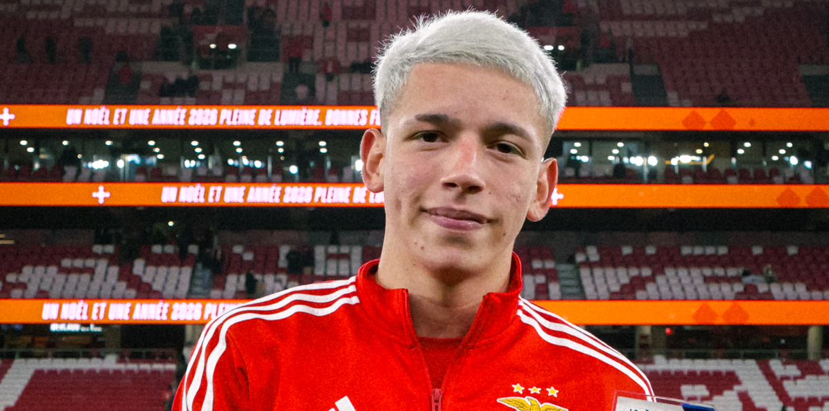 Benfica denunció "campaña de difamación" contra Prestianni tras acusación de Vinícius Júnior