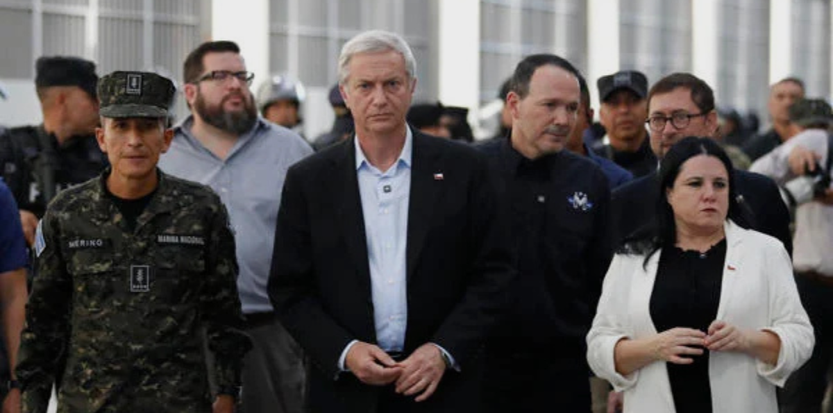 FOTOS – “Uno necesita aprender”: qué dijo Kast y cómo fue su visita a la mega cárcel de Bukele en El Salvador