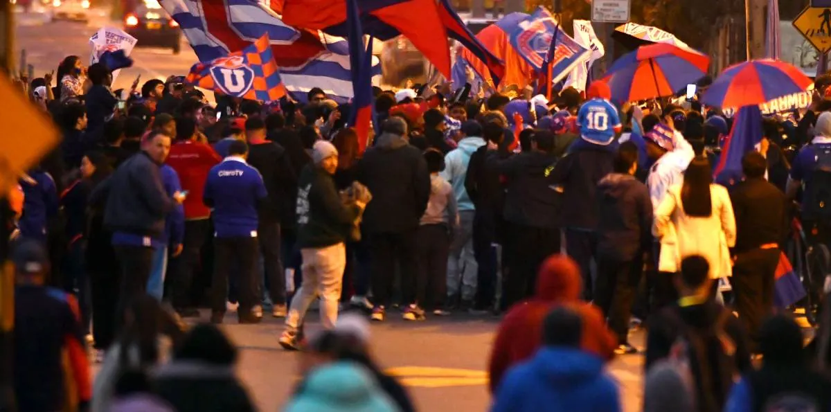 “Tomaron el bus de manera violenta”: 76 detenidos tras incidente protagonizado por hinchas de la U