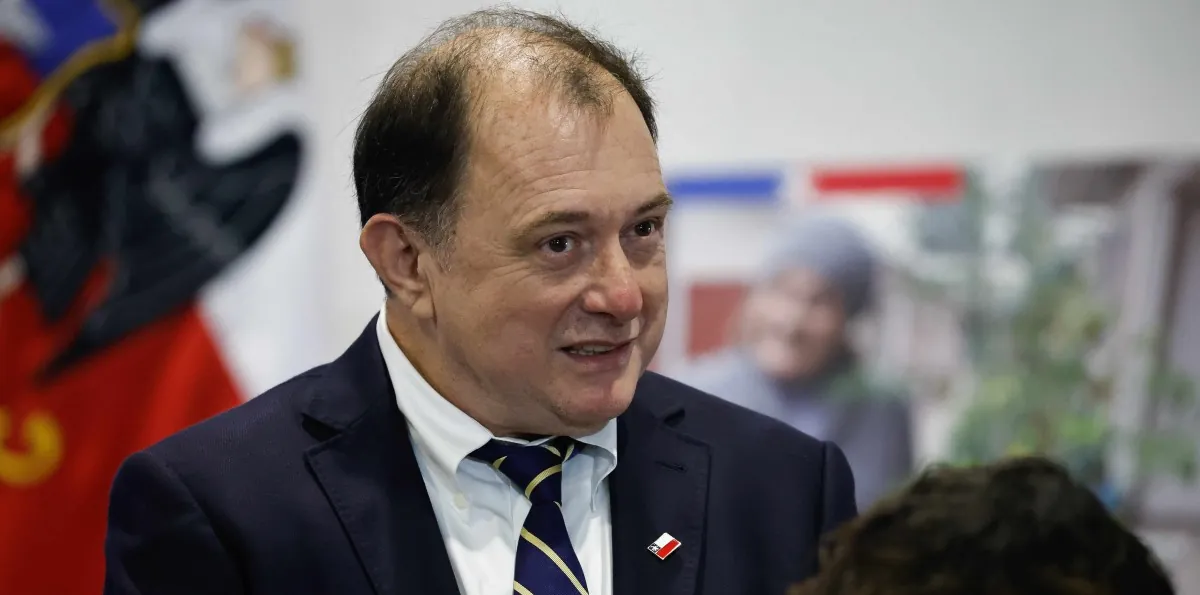 Iván Poduje lanzá nueva y polémica frase sobre ministros: "Algunos se sienten con un poquito más de autoridad, pero no la tienen"