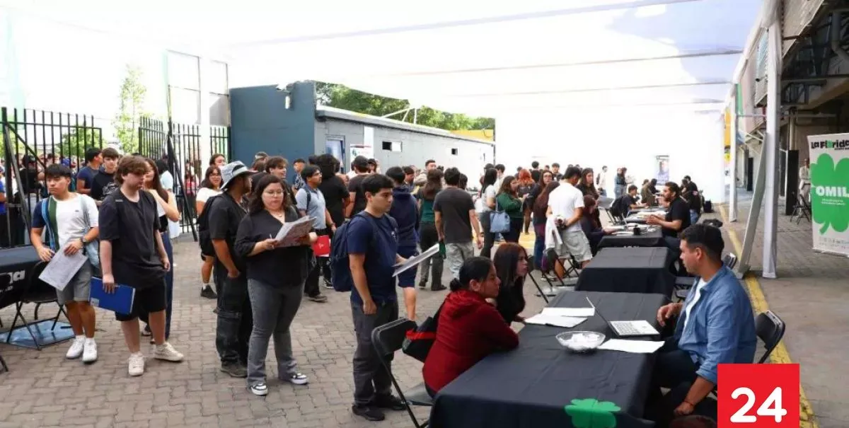 Sueldos de hasta $1.500.000: Feria laboral para jóvenes en La Florida ofrece más de 1.500 puestos de trabajo