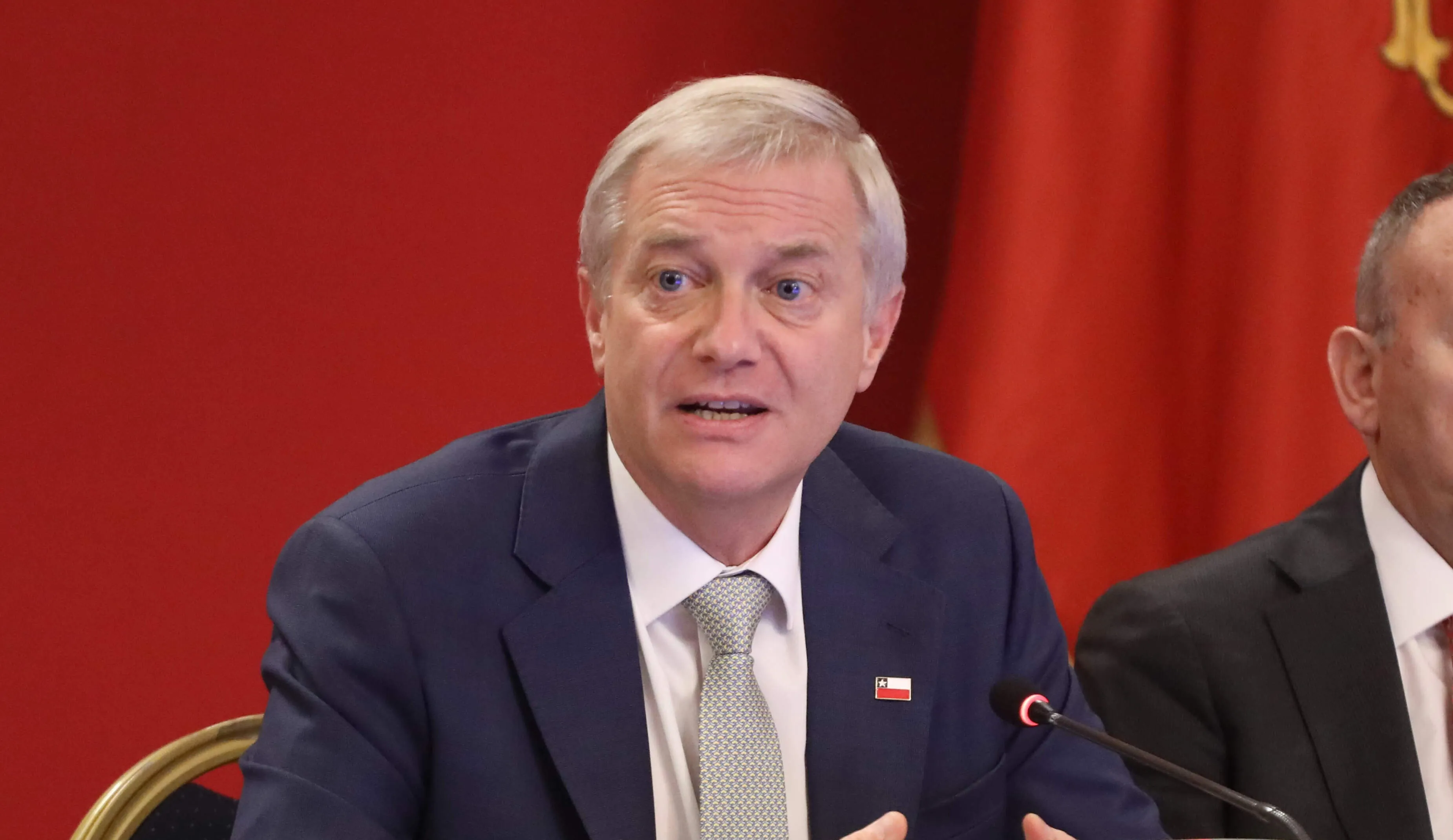 El día que el Presidente Kast apuntó a no realizar indultos en caso de llegar a La Moneda: Tuvo tenso intercambio con Jeannette Jara