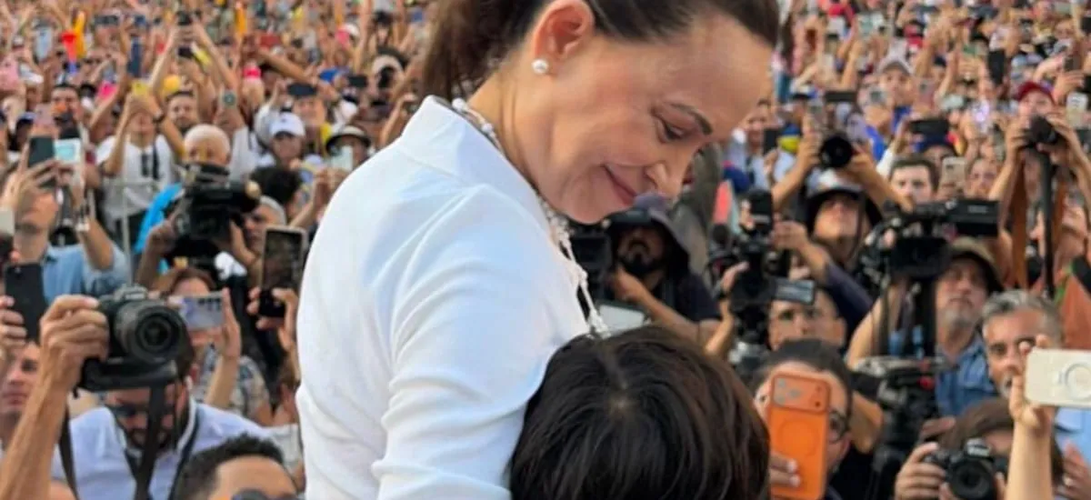 Carabineros cifra en 16.000 las personas en encuentro con María Corina Machado en el Parque Almagro