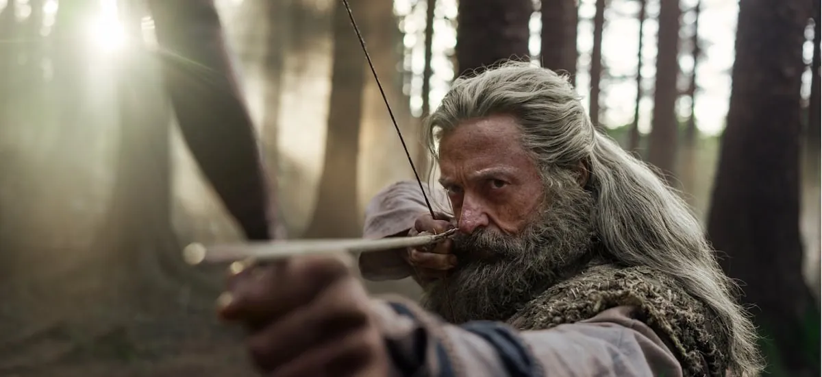Hugh Jackman es una oscura versión de Robin Hood en la película que ya tiene fecha de estreno en Chile