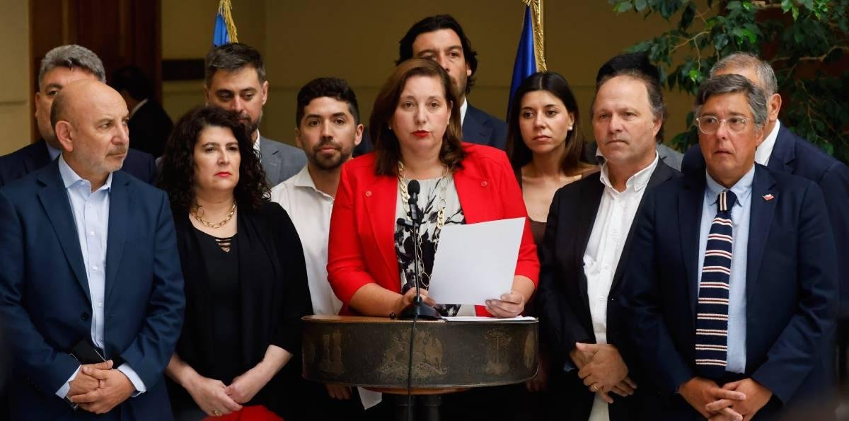 PS: No hay divorcio ni quiebre con el FA y el PC, pero exigimos respeto