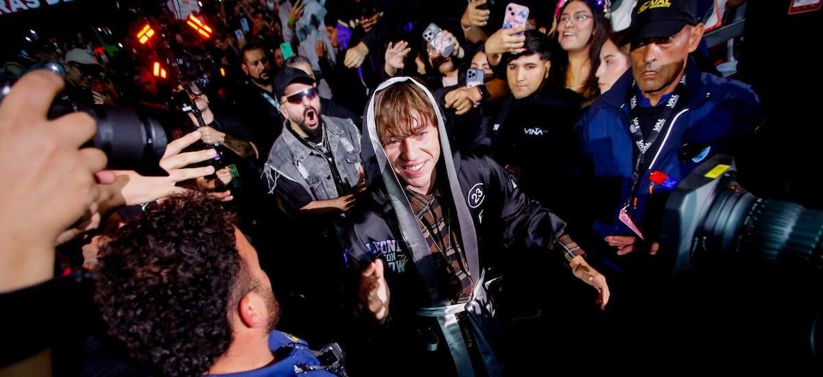 Puro urbano: Paulo Londra abre con ritmo y facha de boxeador la noche final de Viña 2026