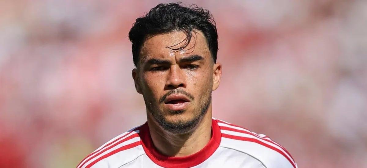 Era el villano, pero lo salvó Vlachodimos: el increíble penal que cometió Gabriel Suazo y que casi condena al Sevilla