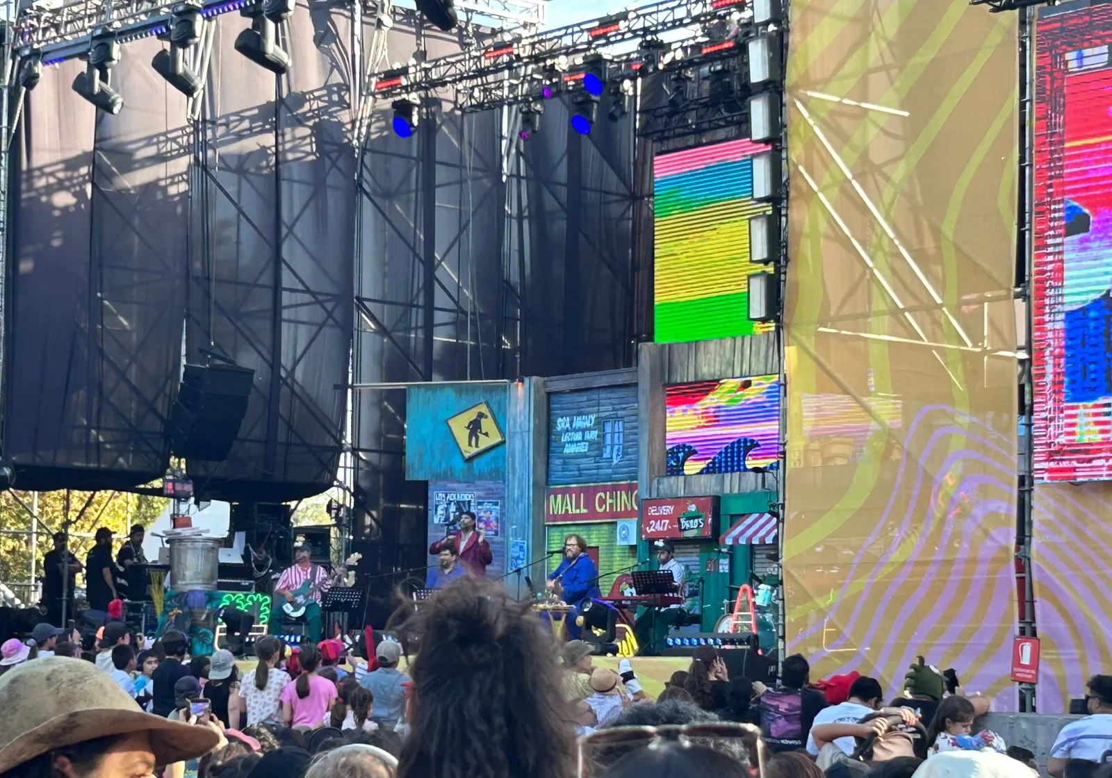 31 Minutos conquistó Kidzapalooza por segundo día: nostalgia, humor y música para grandes y chicos