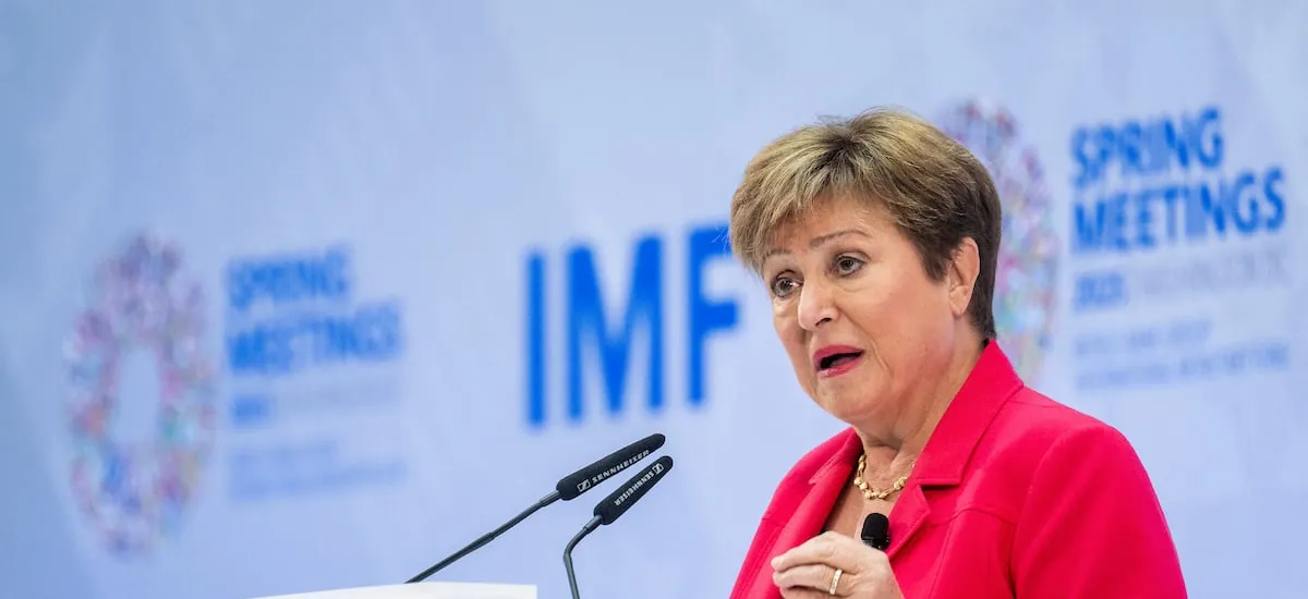 FMI enciende las alertas por la guerra en Irán: “El crecimiento será más lento, incluso si la nueva paz es duradera” - La Tercera