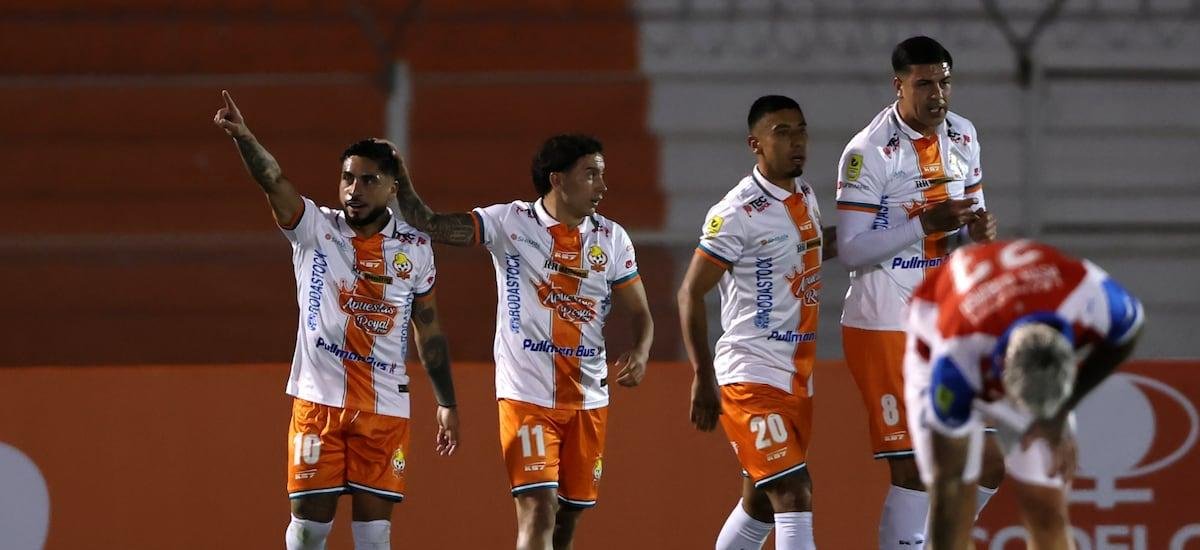 Se acabó el invicto en 2026: la UC choca con la fortaleza de Cobresal y suma cinco años sin ganar en el desierto