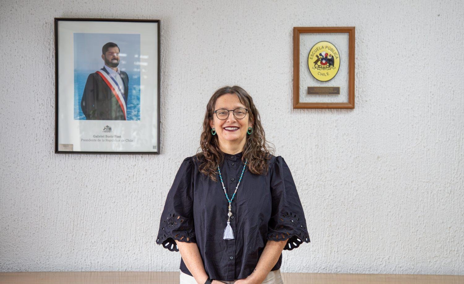 Columna de Alejandra Arratia | Prohibición y regulación de celulares en el aula: ampliar las oportunidades de aprendizaje para todas y todos