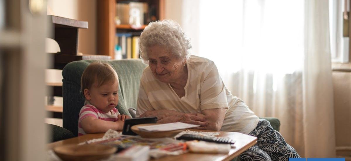 Ni sudokus ni leer: la actividad que más protege el cerebro de los abuelos, según estudio