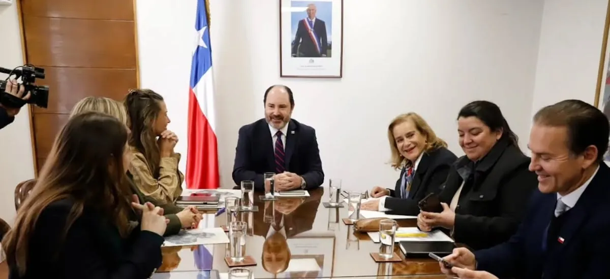 UDI refuerza llamado al gobierno para discusión inmediata del proyecto de Sala Cuna Universal tras reunión con ministro Rau