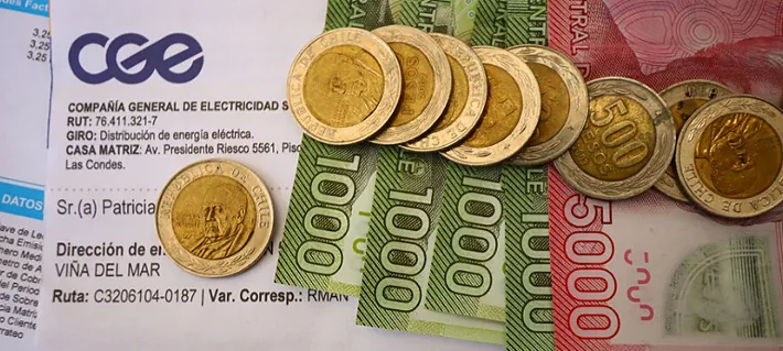 SEC instruye postergar hasta julio alza de las cuentas de la luz en medio de complejo escenario económico