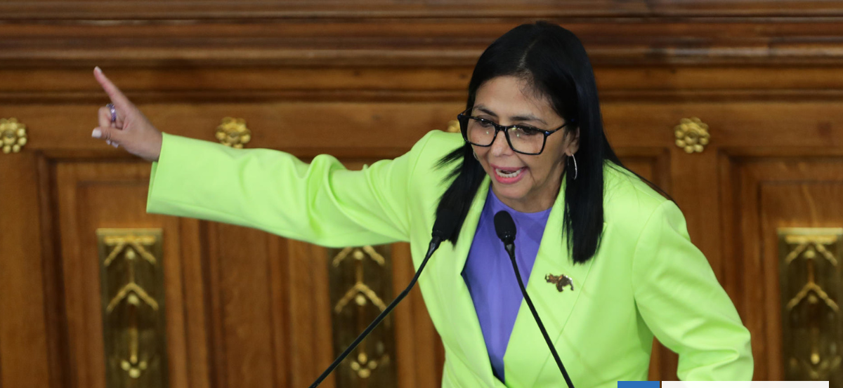 Delcy Rodríguez prometió a Trump cooperación una vez que cayera Maduro, según The Guardian