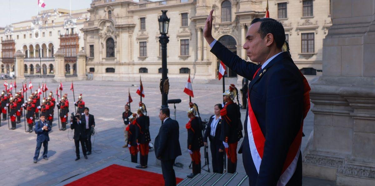 “Me voy con el corazón lleno y en paz”: José Jerí se despide de la presidencia de Perú y regresa al Congreso