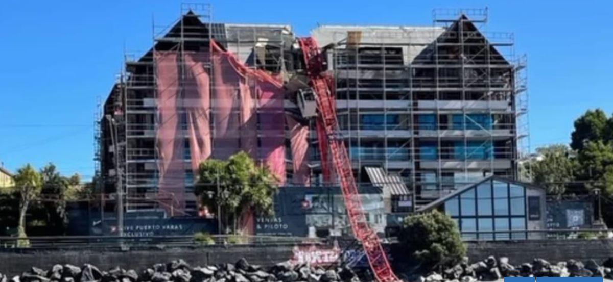 Ministerio del Trabajo confirma investigación tras caída de grúa en plena costanera de Puerto Varas