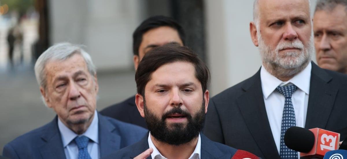 Boric acusa a Kast de “empañar” el traspaso de mando y lo emplaza a retomar bilaterales