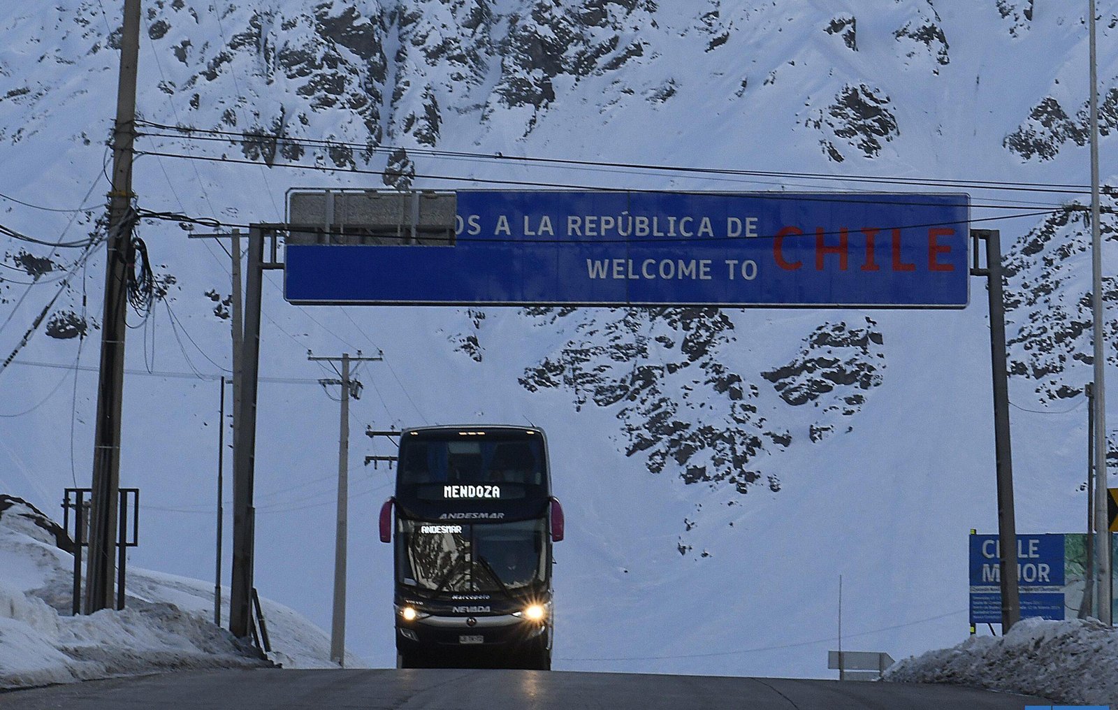 Reabren paso fronterizo Los Libertadores tras limpieza: lluvias causaron caída de material