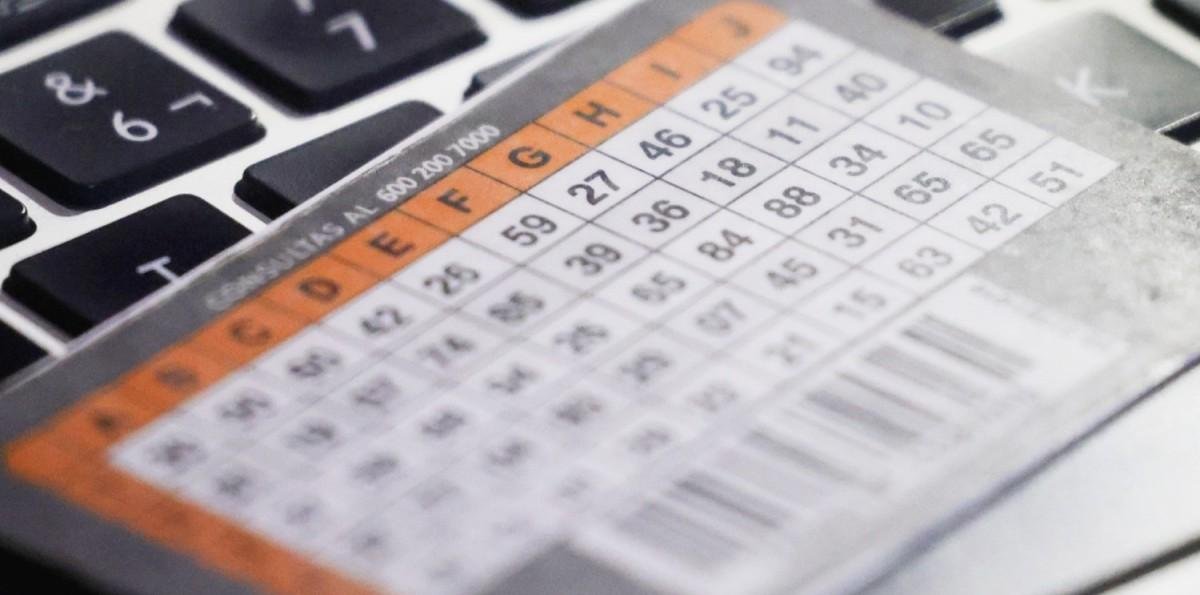 Bancos se anticipan a fecha límite y comienzan con la eliminación de la tarjeta de coordenadas