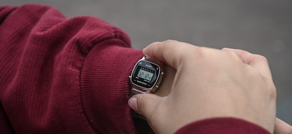 Cambio de hora: ¿Cuándo se deberán modificar los relojes en Chile?