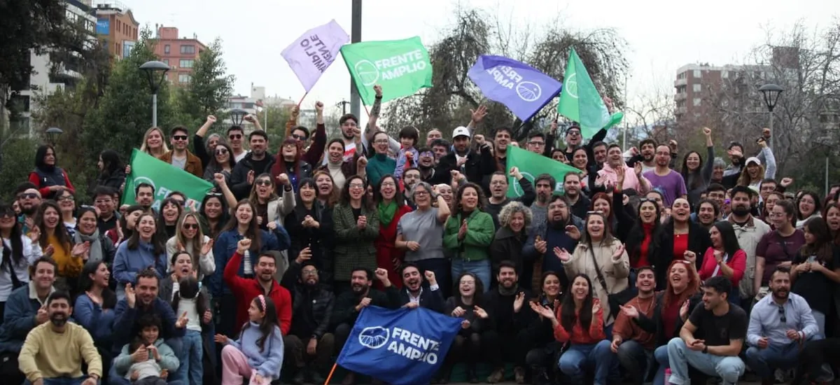 “Necesitamos tener fuerza”: Yeomans inicia campaña para presidir el Frente Amplio con críticas a Kast