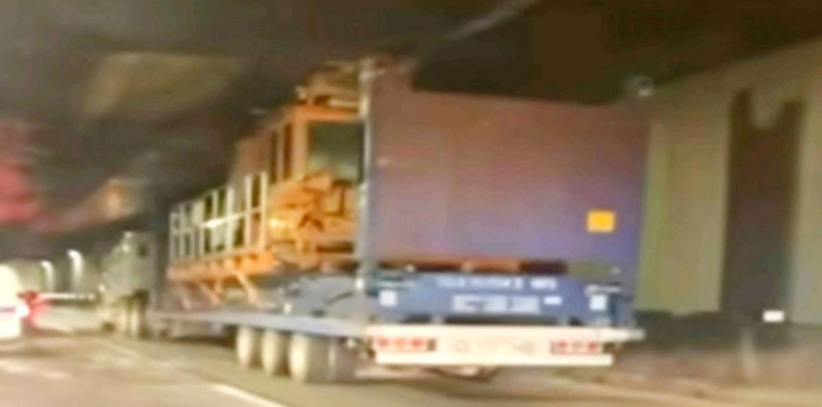 Accidente en Ruta 68: Camión queda atrapado en túnel Lo Prado y genera alta congestión en dirección a Santiago