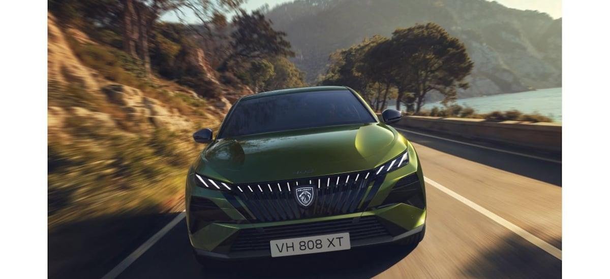 El Peugeot 408 se actualiza y se electrifica - La Tercera