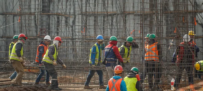 Ley de 40 horas entra en nueva etapa este domingo: Quiénes son los beneficiados y las reglas que fijó la DT