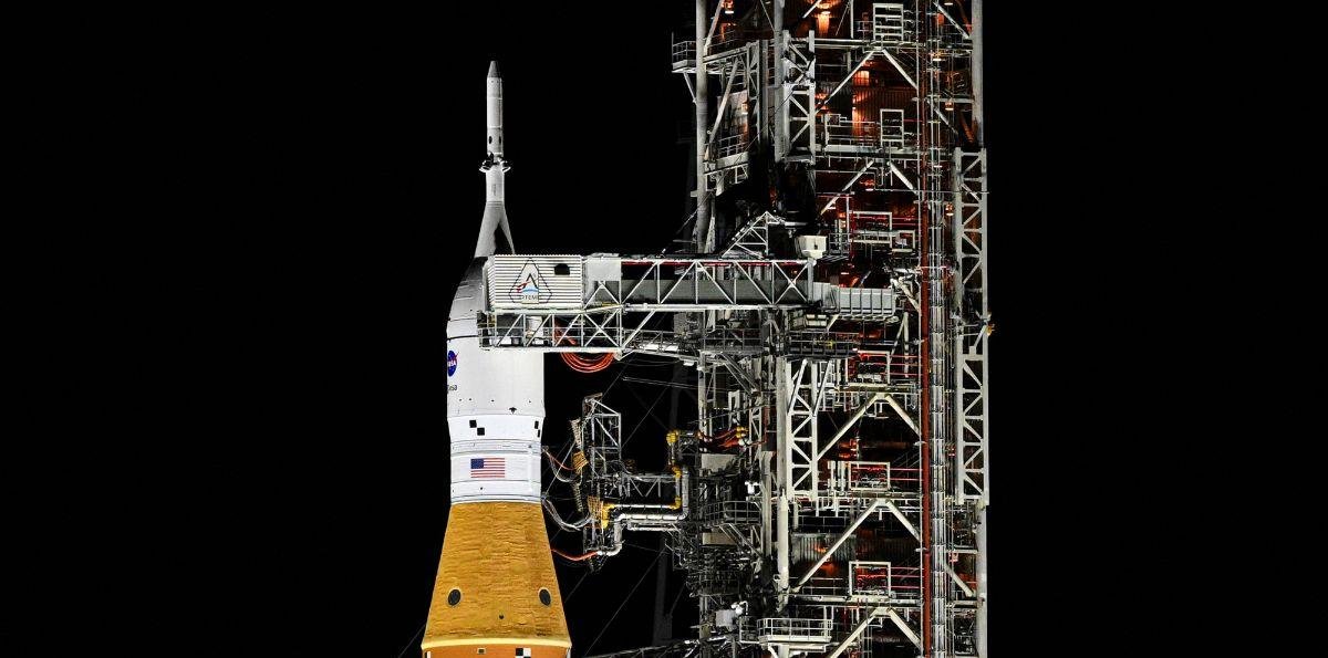 Los motivos por los que la NASA aplazó el vuelo de regreso a la Luna de Artemis II a marzo