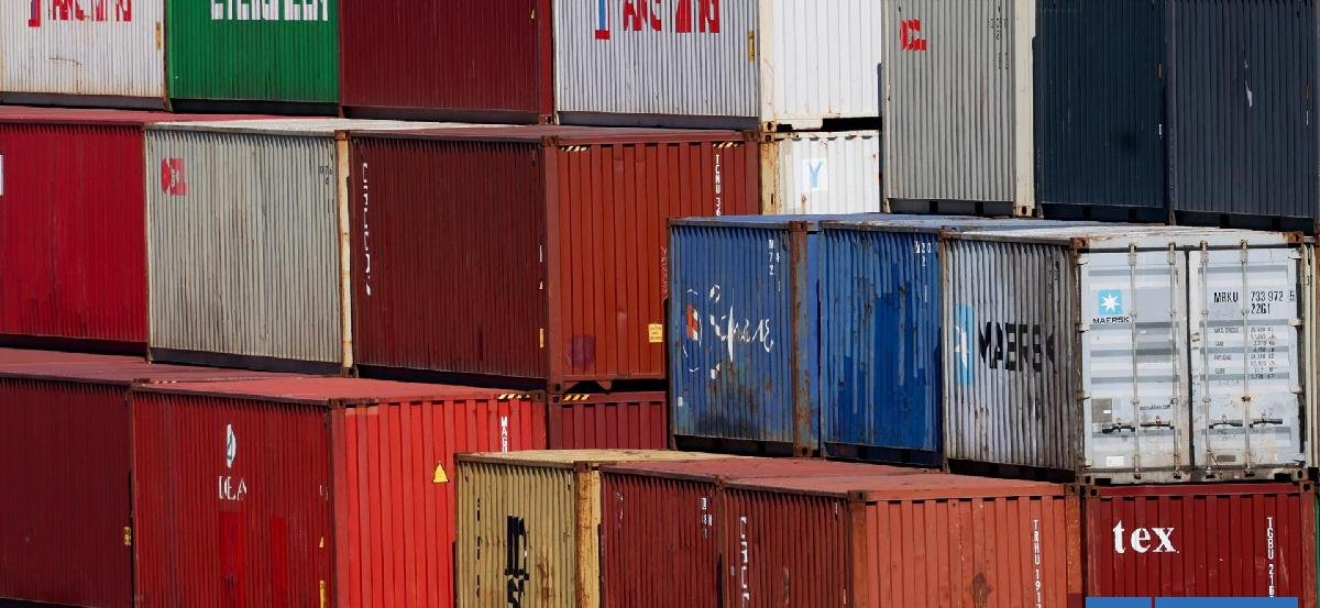 El déficit comercial de Estados Unidos casi se duplica durante noviembre