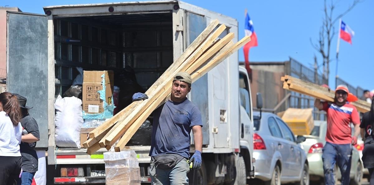 Incendios en Ñuble y Biobío: ¿Cómo funciona el Bolsillo Electrónico para la Autoconstrucción?