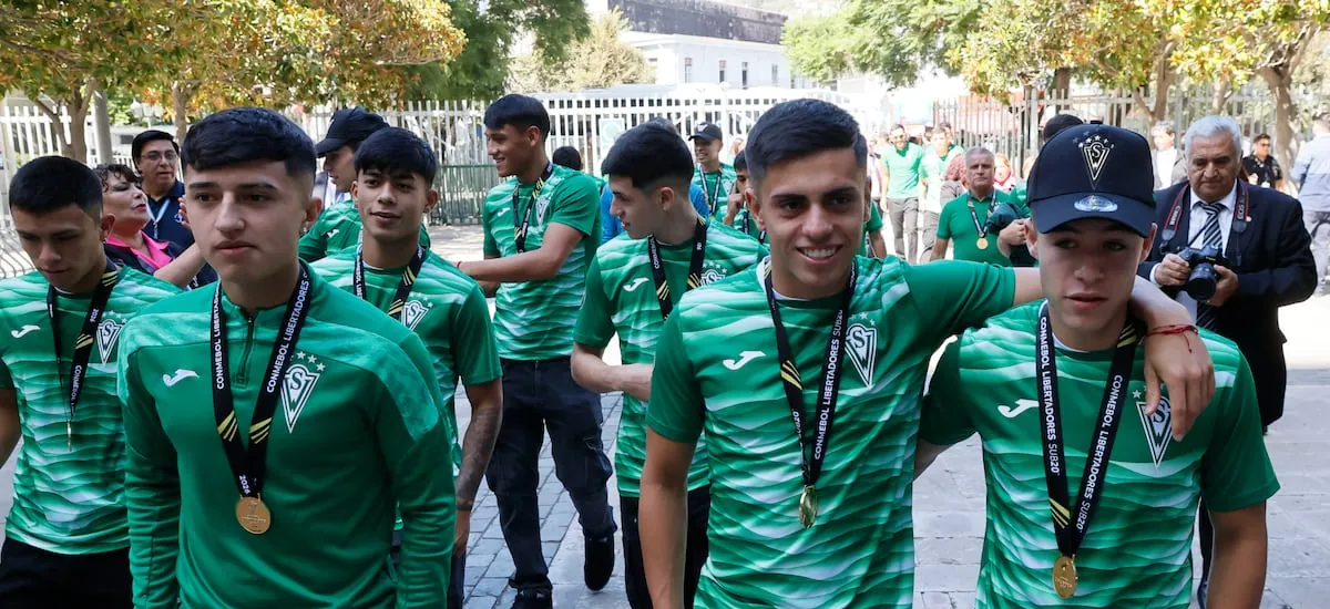 El conflicto que enfrenta a la dirigencia de Santiago Wanderers con el plantel campeón de la Copa Libertadores Sub 20