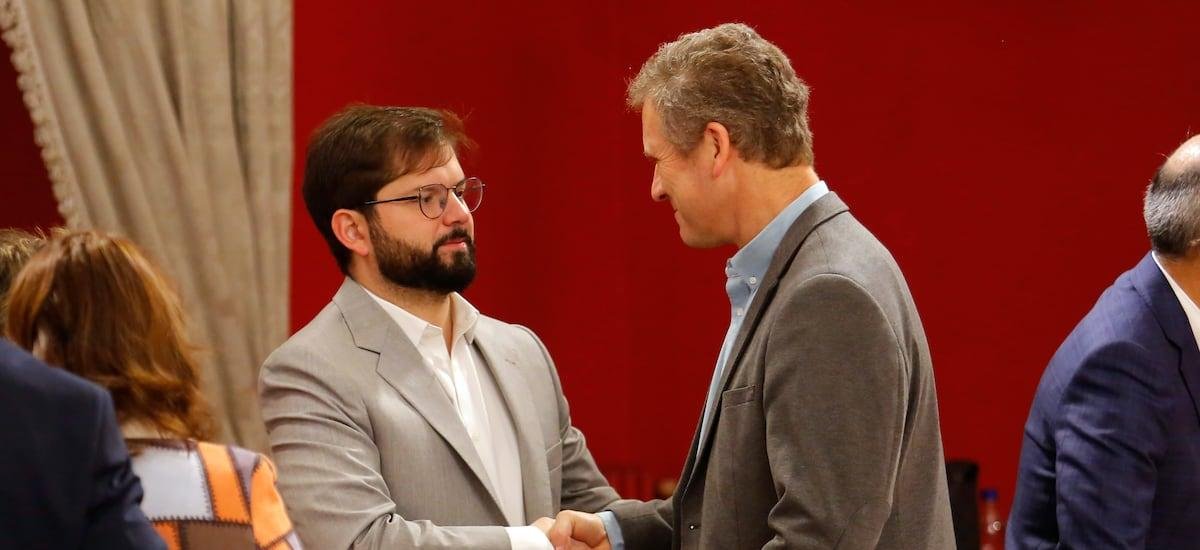 Pugna por proyecto de cable submarino chino detona crisis con Chile: EE.UU. revocó visa a ministro de Transportes y a otros dos funcionarios