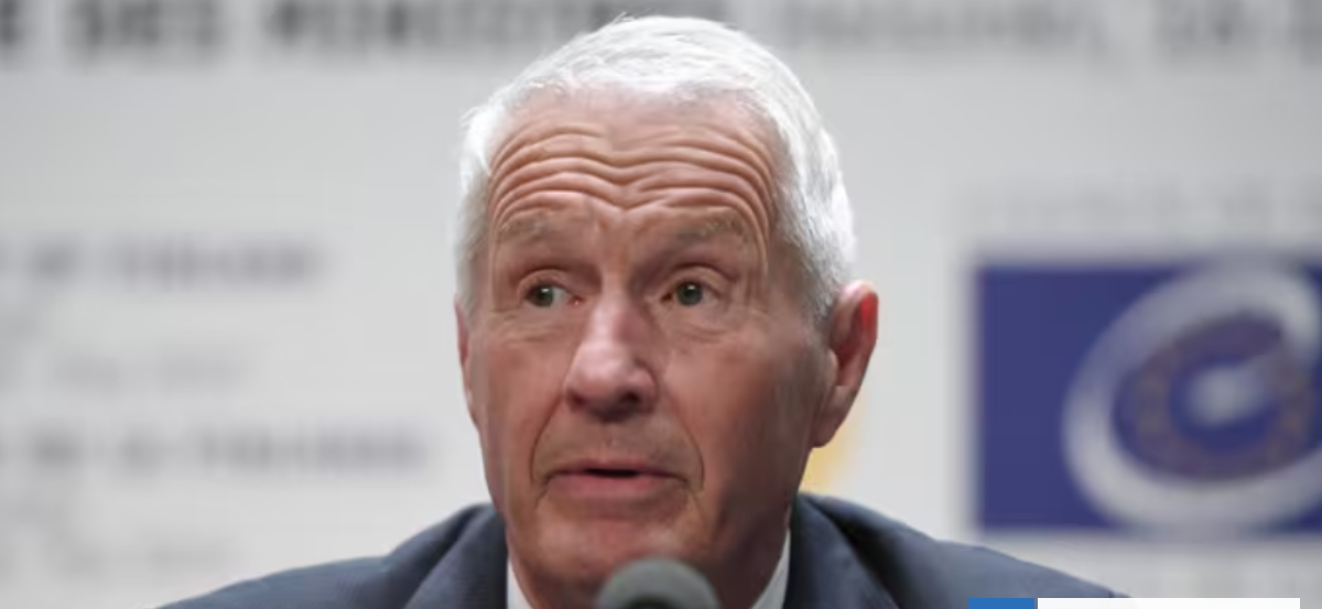 Hospitalizan a exprimer ministro noruego vinculado al Caso Epstein: sufrió grave crisis nerviosa