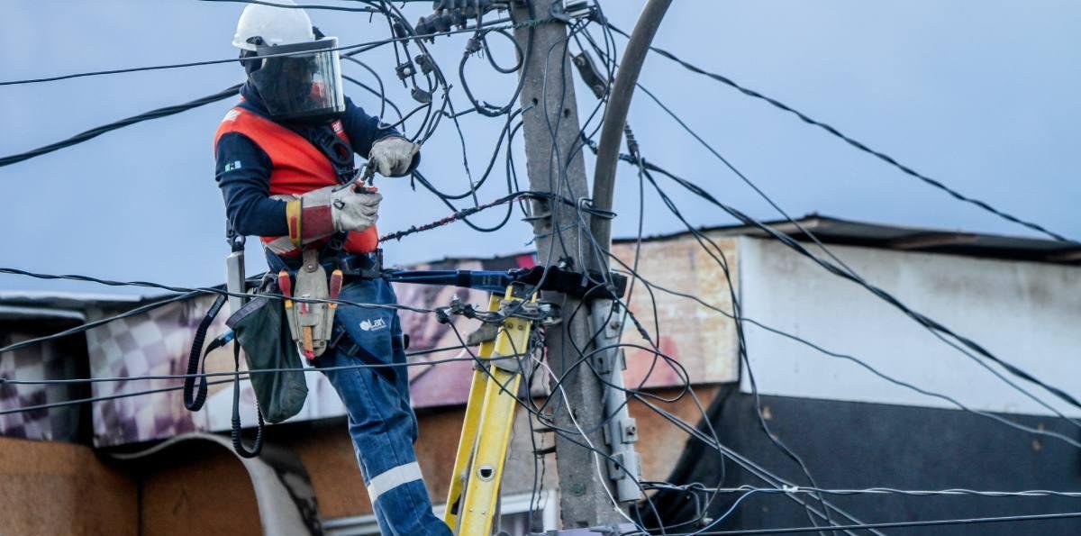 Enel confirma cortes de luz en Santiago: conoce los horarios y sectores afectados