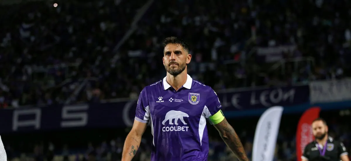 Fue mal expulsado: absuelven a Joaquín Larrivey tras recibir roja en el clásico penquista