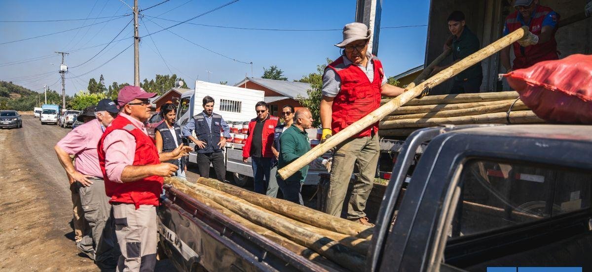Gobierno inicia entrega de ayudas a agricultores afectados por incendios: al menos 214 damnificados