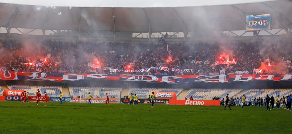 Otra vez por incidentes: Tribunal de disciplina castiga a más de cinco mil hinchas de la U