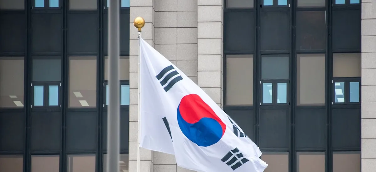 Suben a 14 los muertos y cerca de 60 los heridos por incendio en fábrica en Corea del Sur